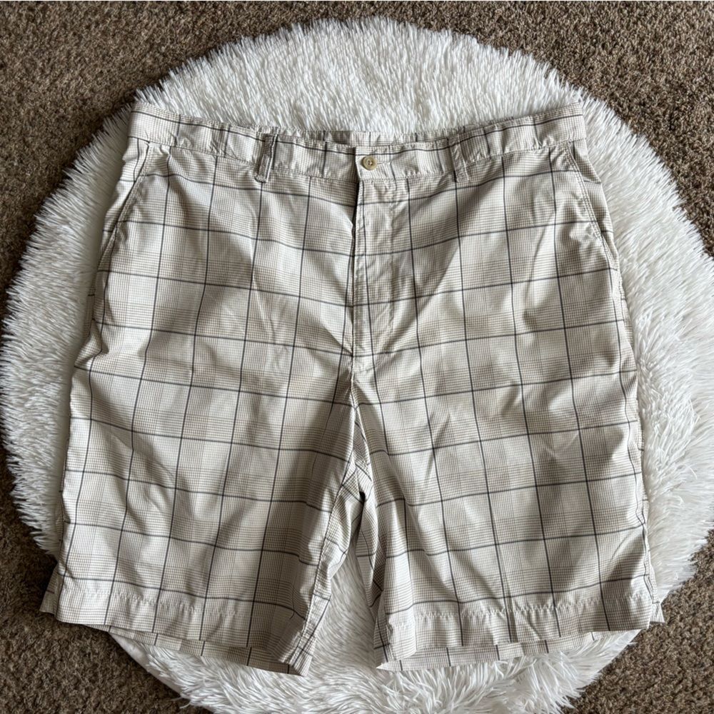 PGA Tour Shorts Plaid‎ Lightweight White Mens Size 38
